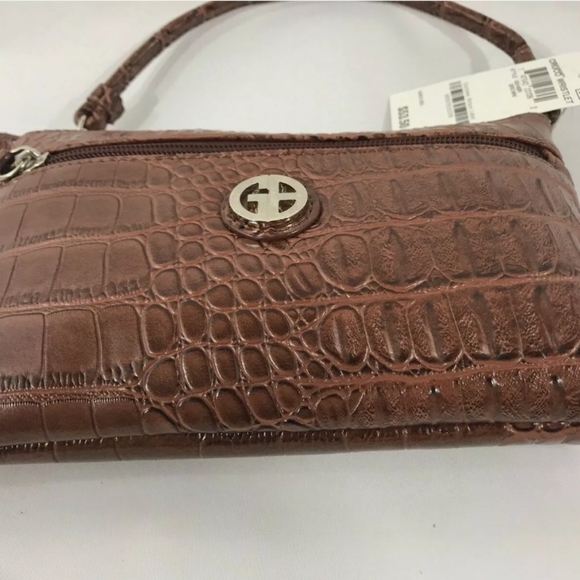 Giani Bernini Wristlet - Picture 4 of 7